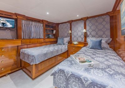 ariadne-charter-superyacht-guest-cabin-40